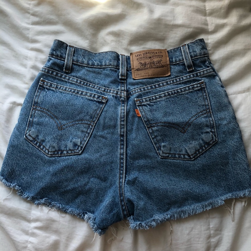 levi shorts
